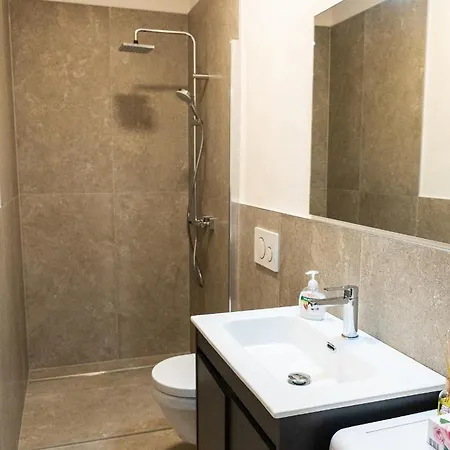 Flow Karl Wolf Park Apartman