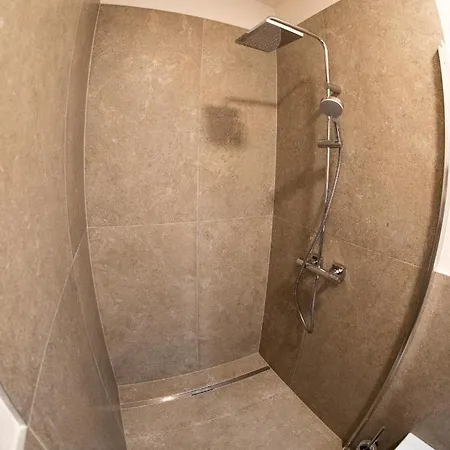 Flow Karl Wolf Park Apartman