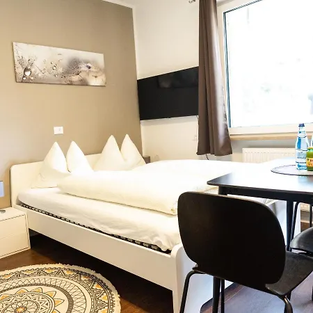 Апартаменты Flow Karl Wolf Park *