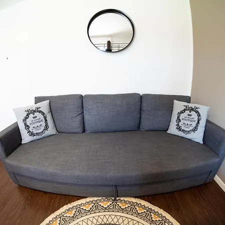 Flow Karl Wolf Park Apartman