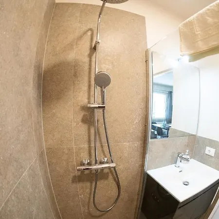 Apartman Flow Karl Wolf Park *