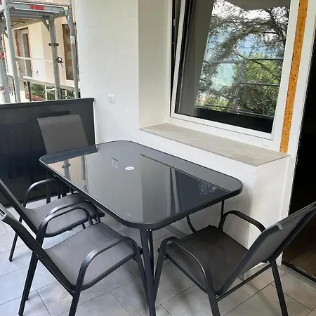 Flow Karl Wolf Park Apartman