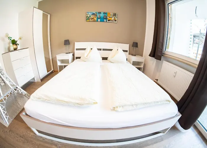 Апартаменты Flow Karl Wolf Park *