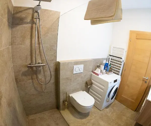 Apartment Flow Karl Wolf Park *