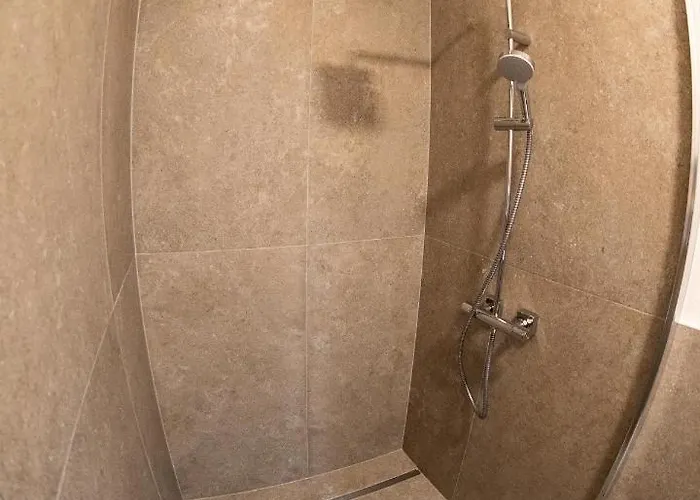 Flow Karl Wolf Park Apartment