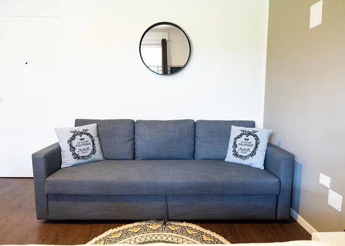 Flow Karl Wolf Park Apartment